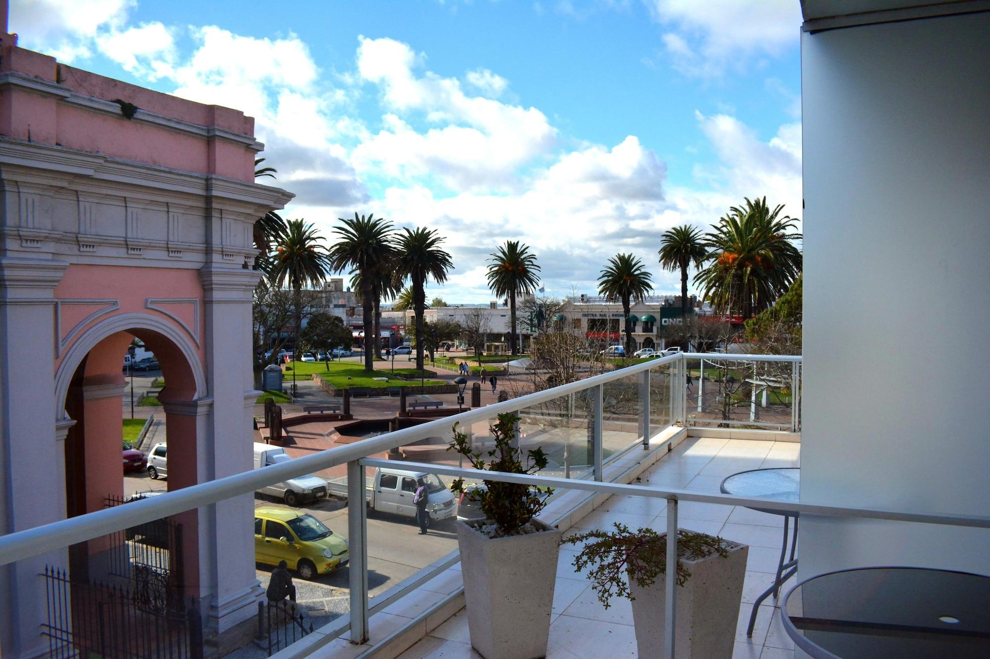 De La Plaza Hotel Maldonado Exterior photo